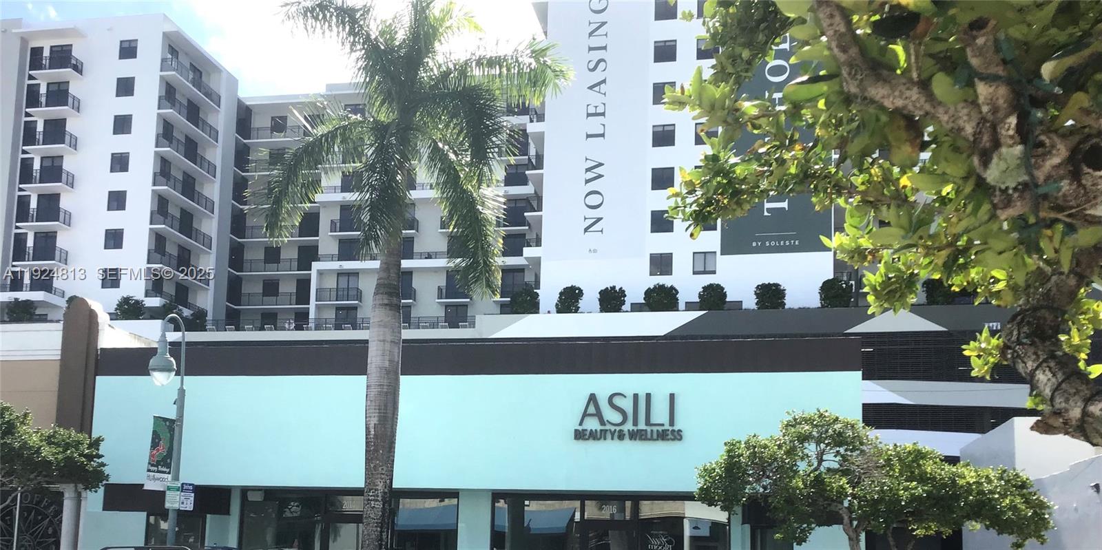   /   кв.футов $ 2025-12-03 0 Фото