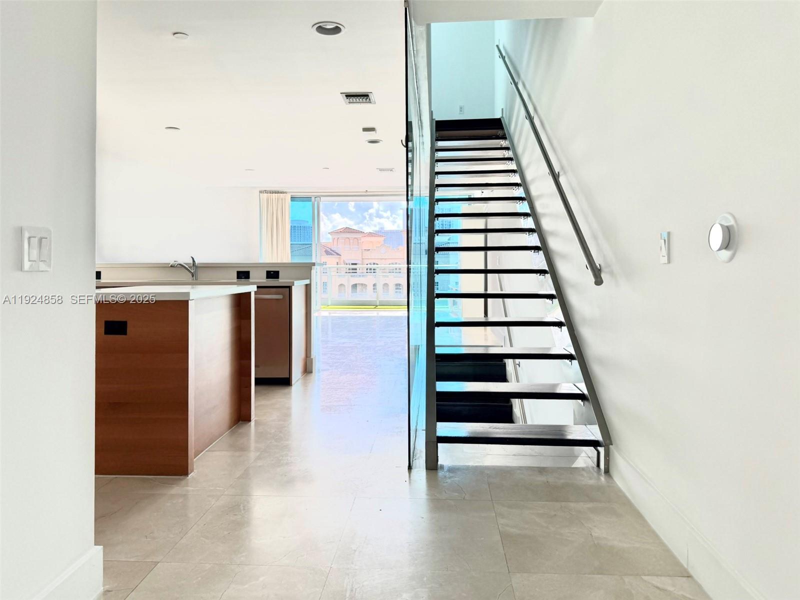 Photo of 2950 188th St  #525, Aventura, Florida, 33180 - 