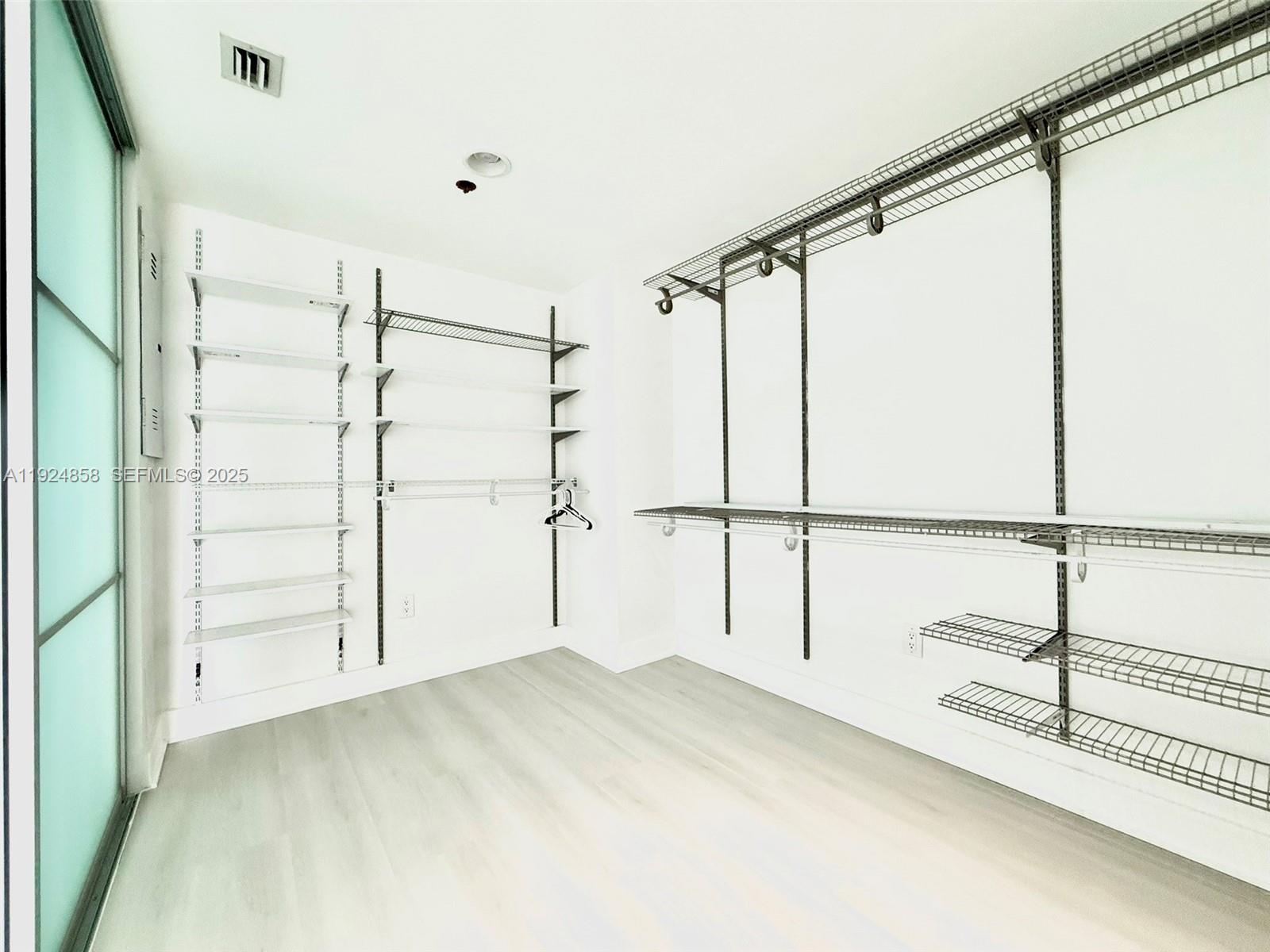 Photo of 2950 188th St  #525, Aventura, Florida, 33180 - 