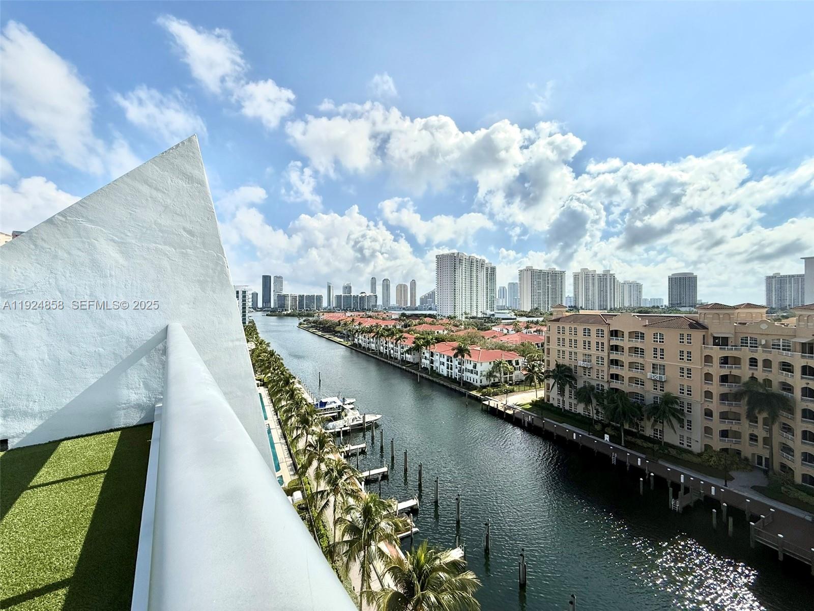 Photo of 2950 188th St  #525, Aventura, Florida, 33180 - 