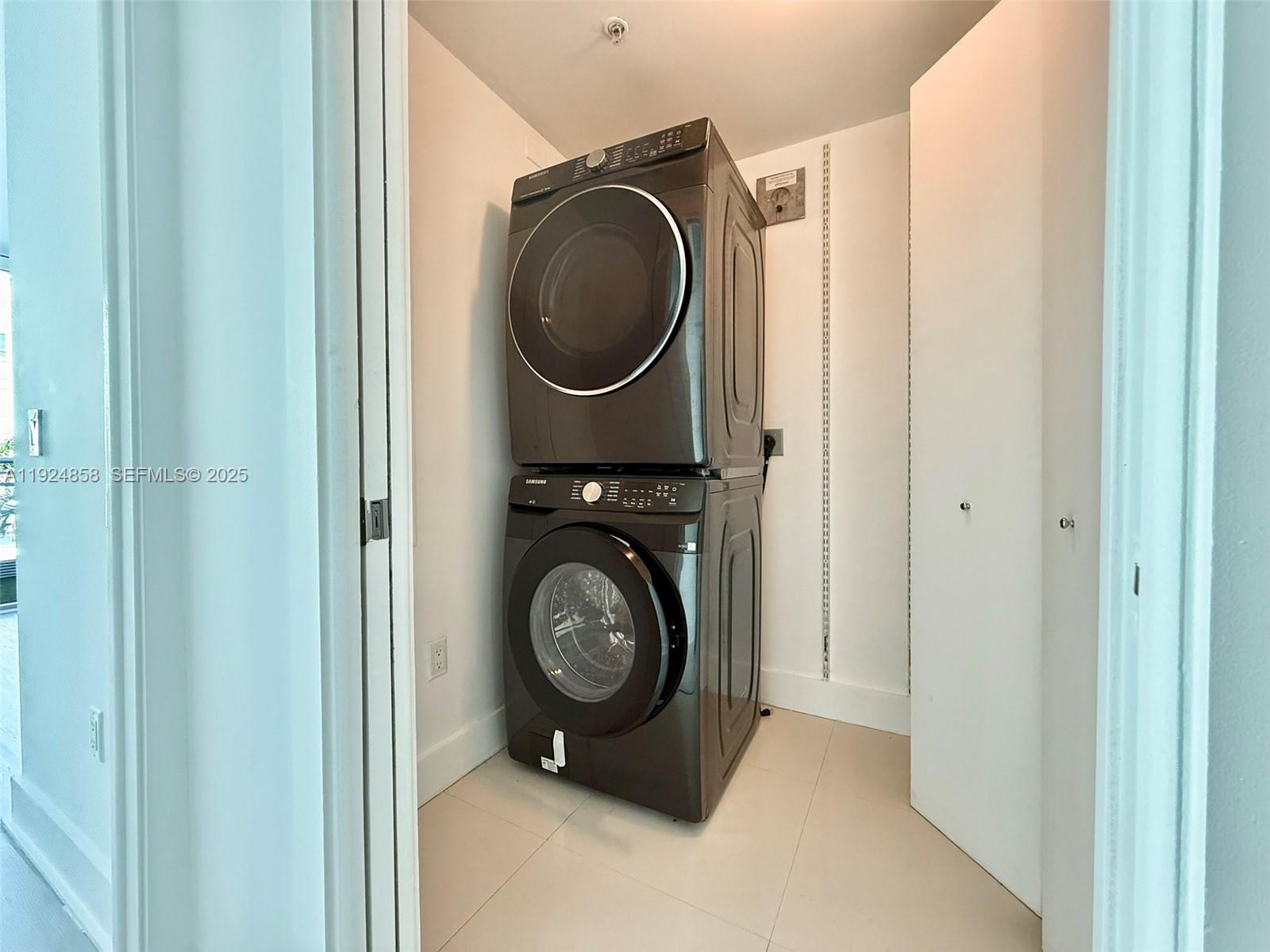 Photo of 2950 188th St  #525, Aventura, Florida, 33180 - 