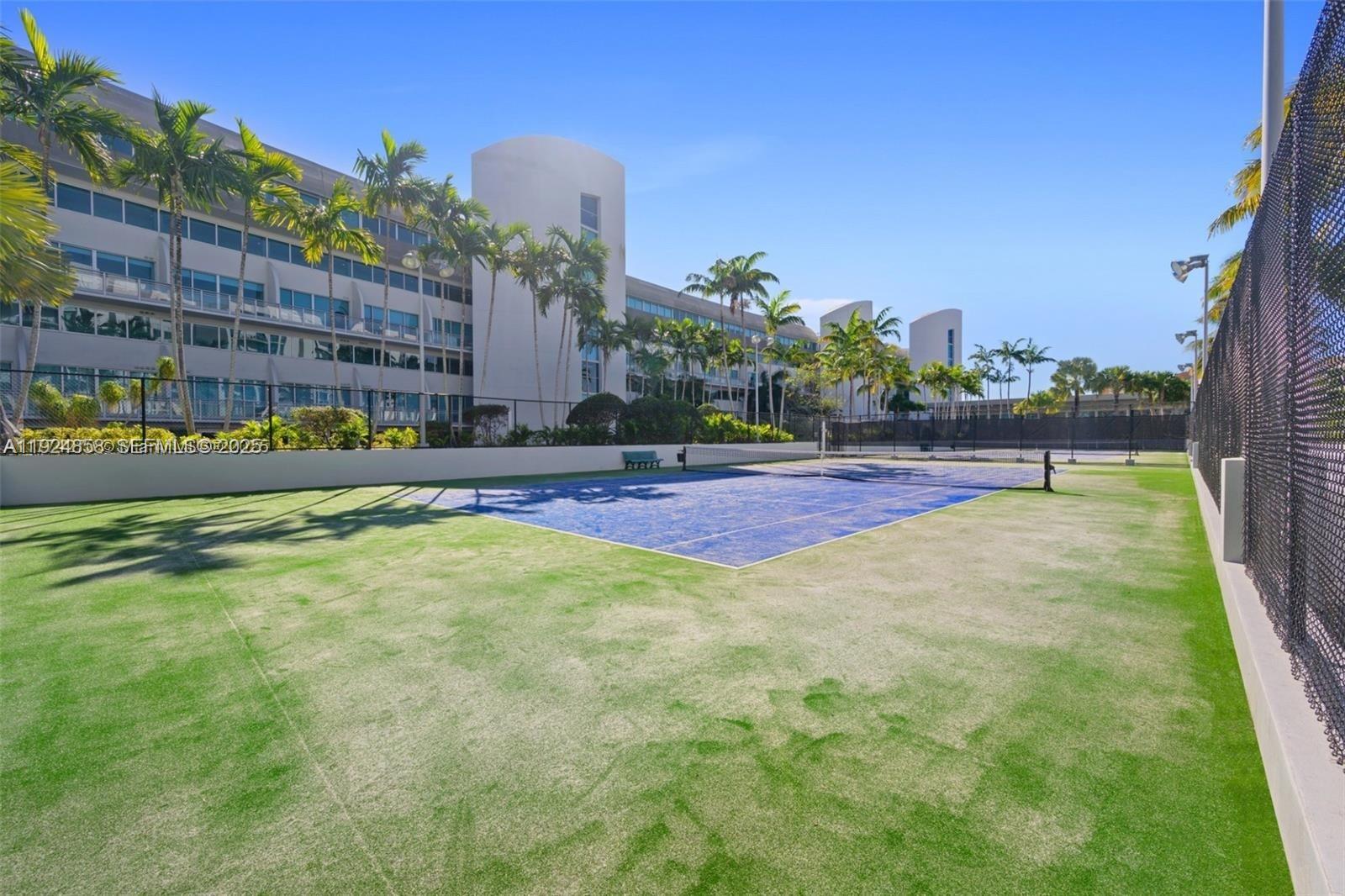 Photo of 2950 188th St  #525, Aventura, Florida, 33180 - 