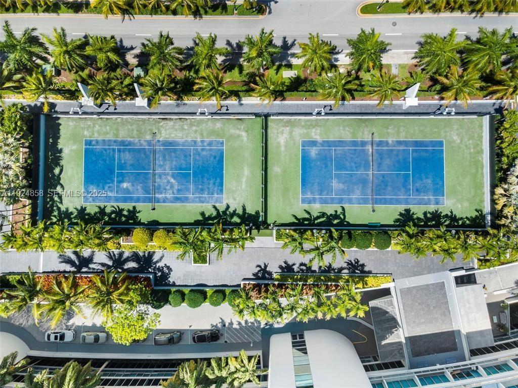 Photo of 2950 188th St  #525, Aventura, Florida, 33180 - 