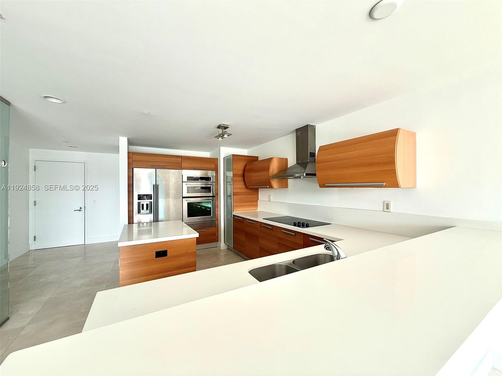 Photo of 2950 188th St  #525, Aventura, Florida, 33180 - 