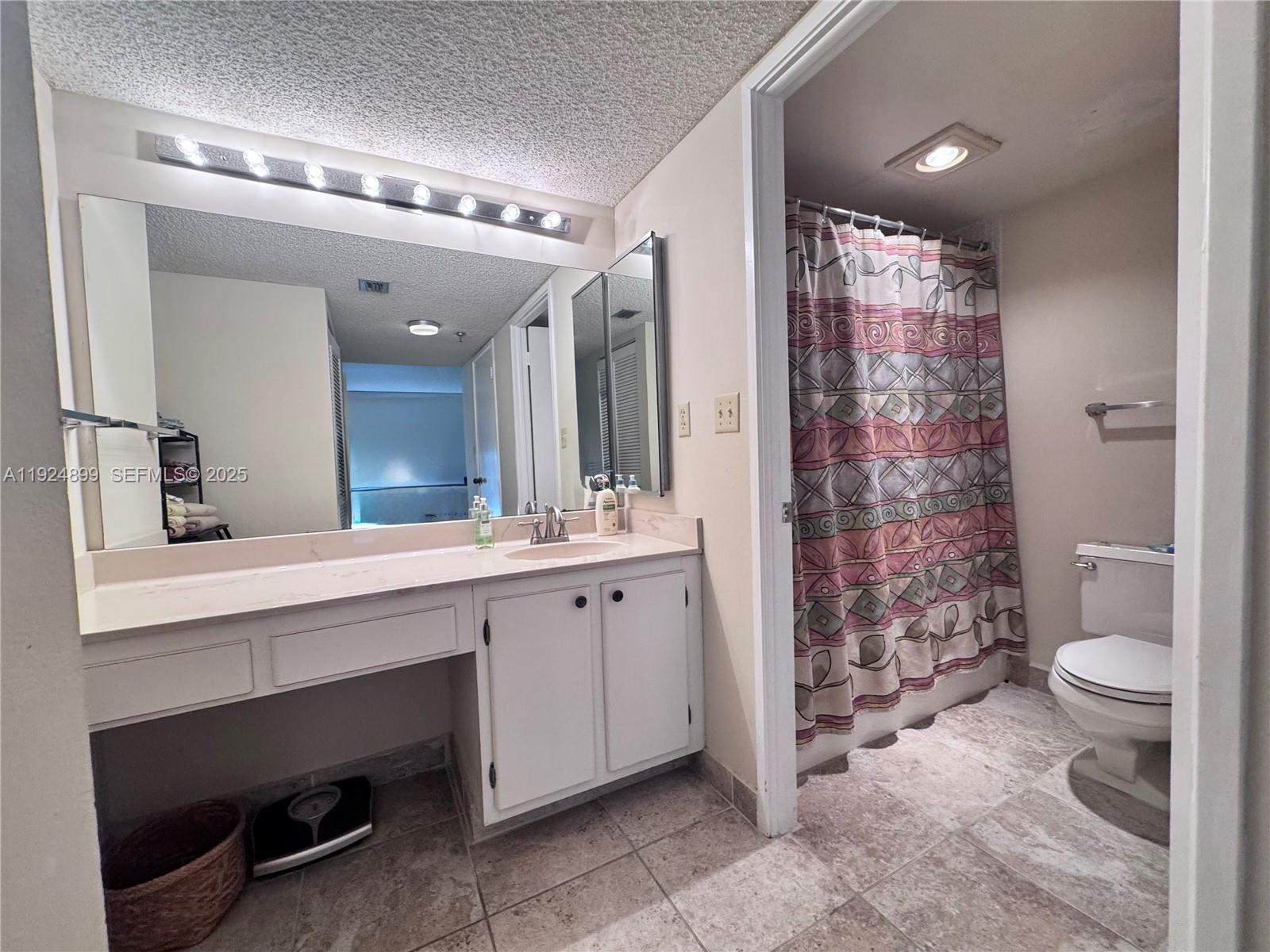 1906 2 / 2 1008 sq. ft. $ 2025-12-03 0 Photo