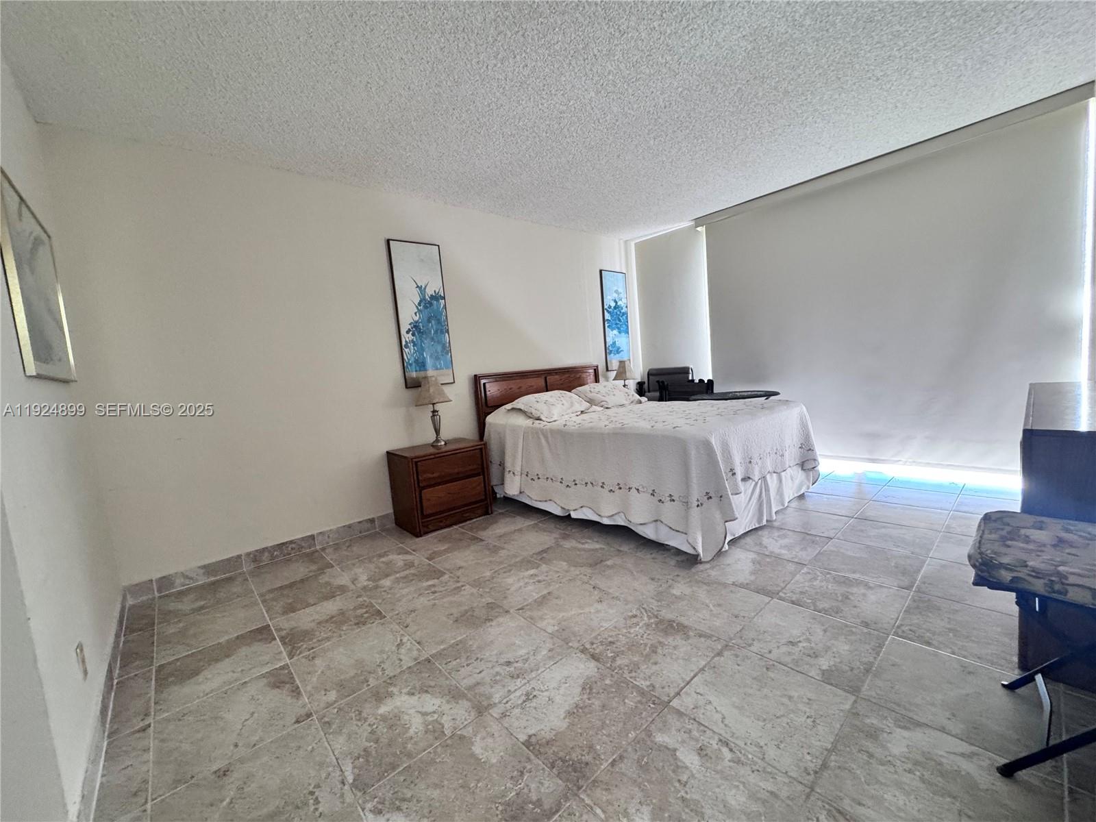 1906 2 / 2 1008 sq. ft. $ 2025-12-03 0 Photo