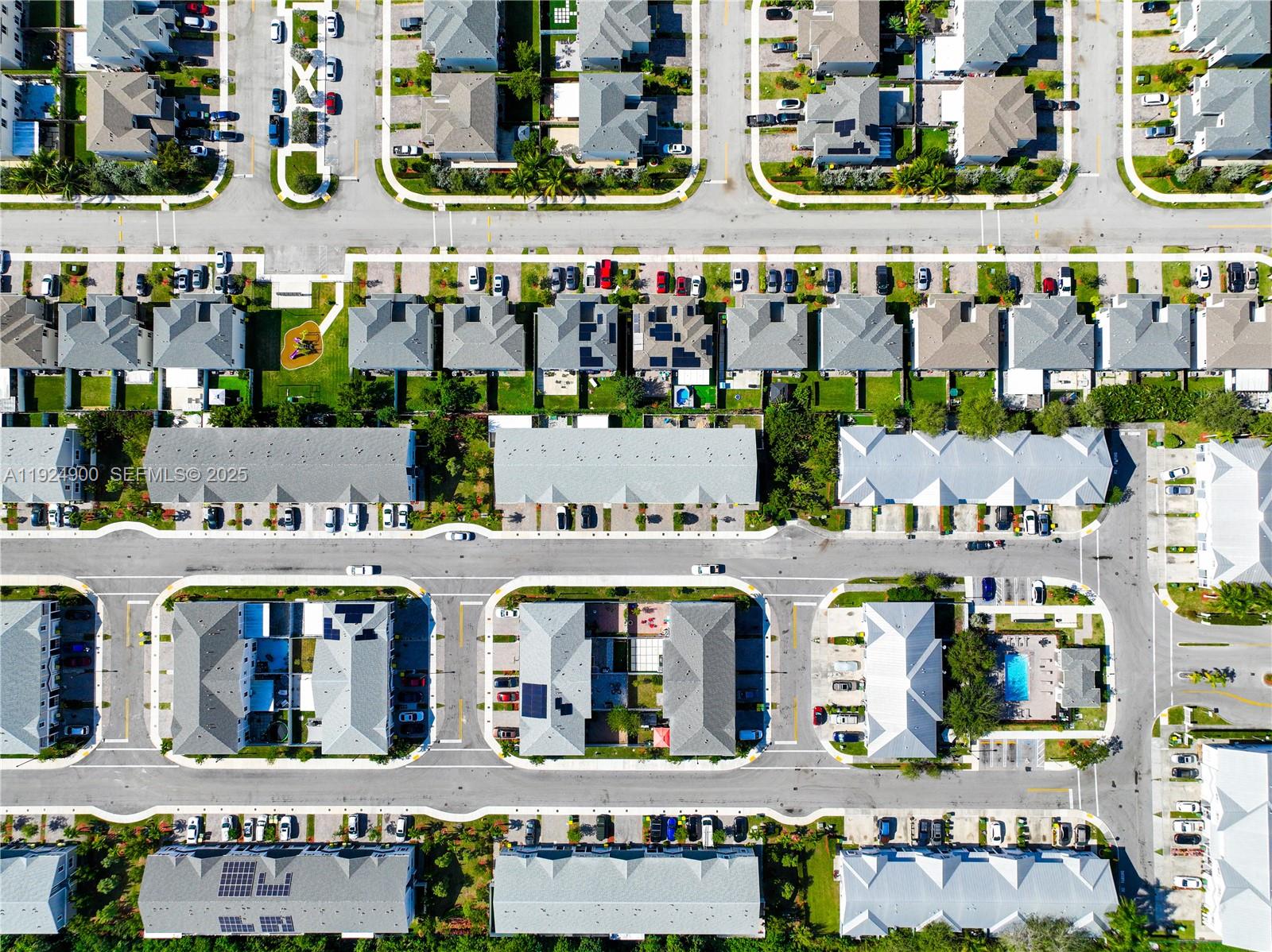 1720 3 / 3 1488 sq. ft. $ 2025-12-03 0 Photo