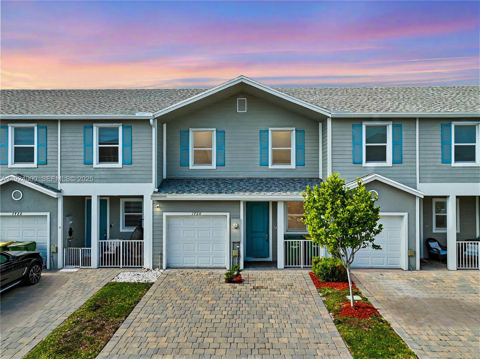 1720 3 / 3 1488 sq. ft. $ 2025-12-03 0 Photo