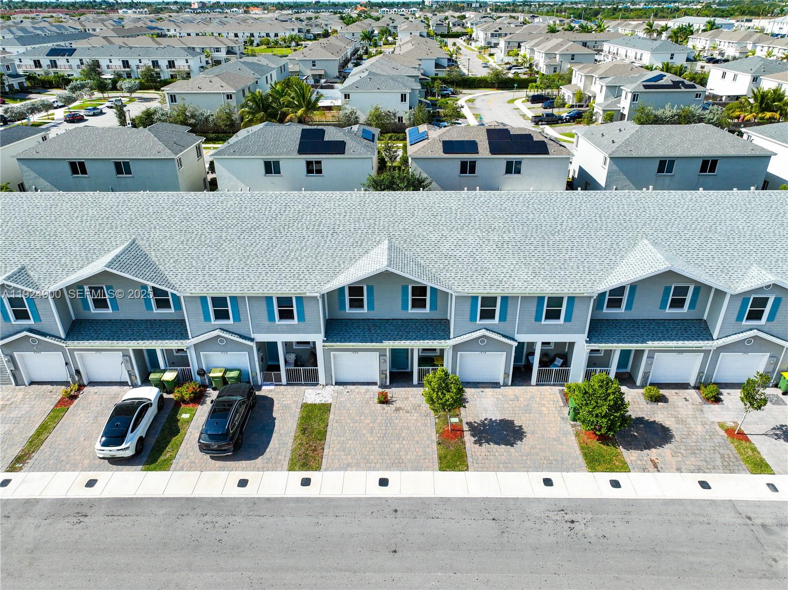 1720 3 / 3 1488 sq. ft. $ 2025-12-03 0 Photo