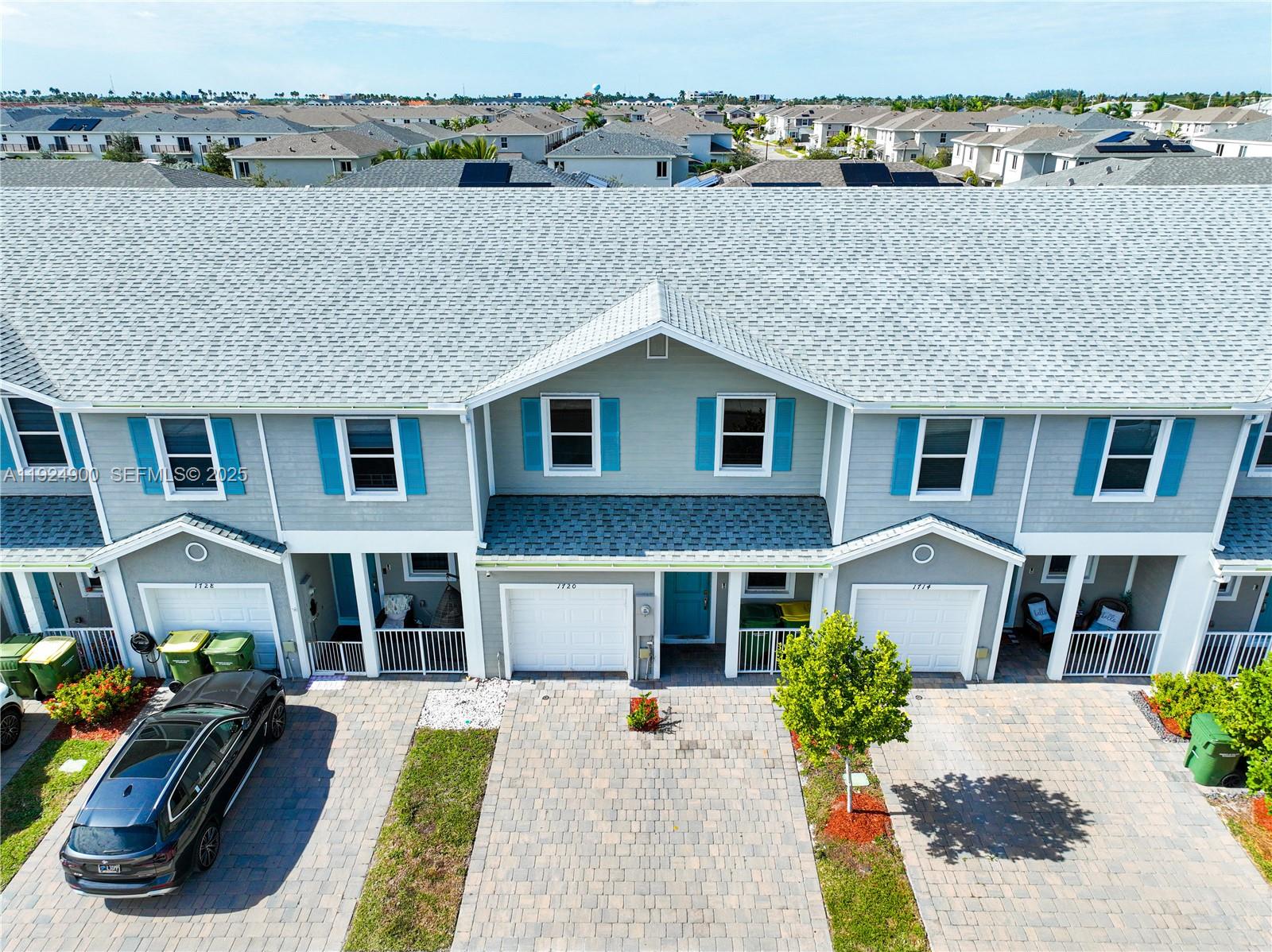 1720 3 / 3 1488 sq. ft. $ 2025-12-03 0 Photo