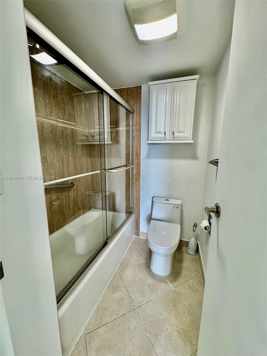 Photo of 3675 Country Club Dr  #2007, Aventura, Florida, 33180 - 