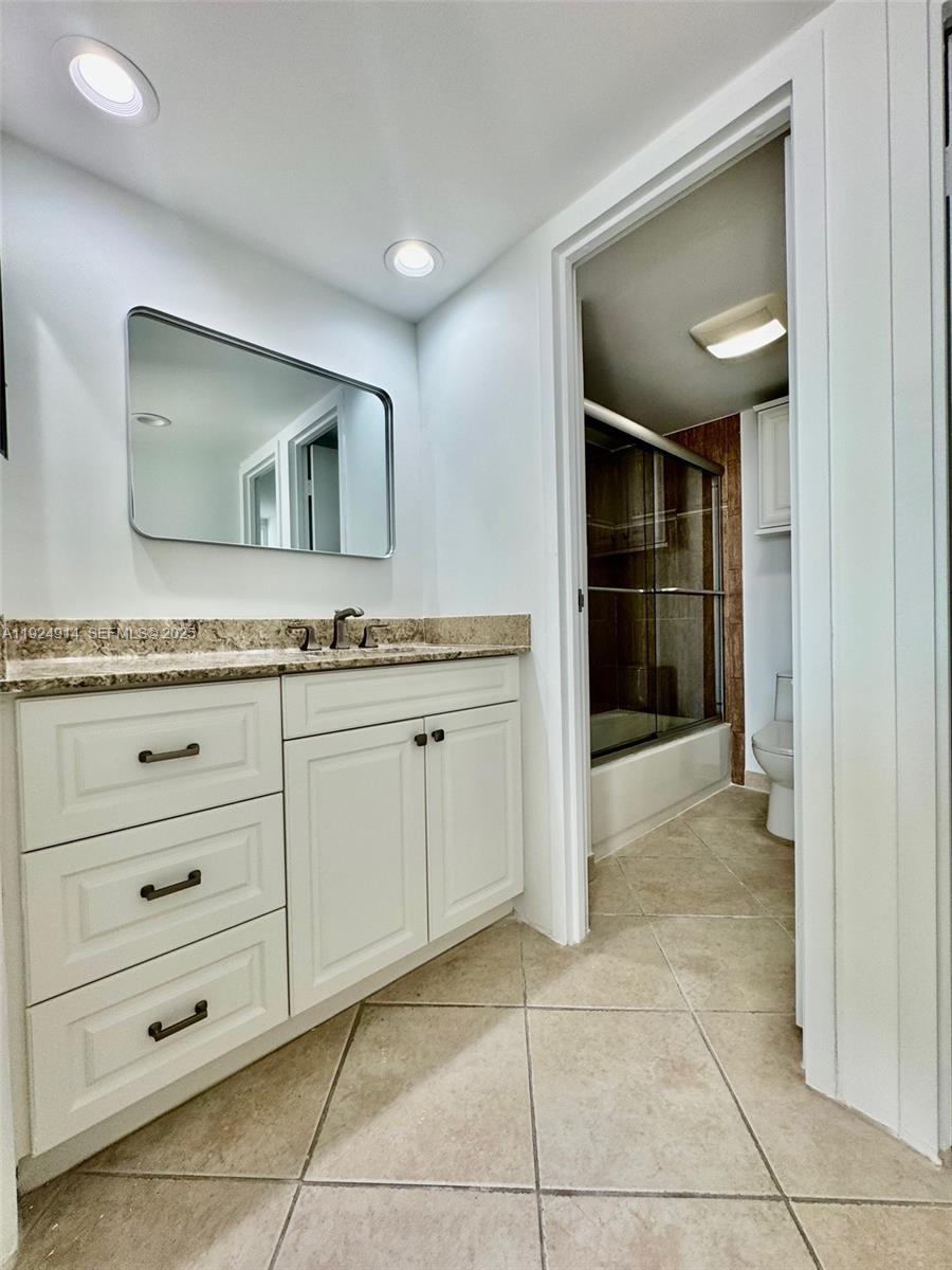 Photo of 3675 Country Club Dr  #2007, Aventura, Florida, 33180 - 