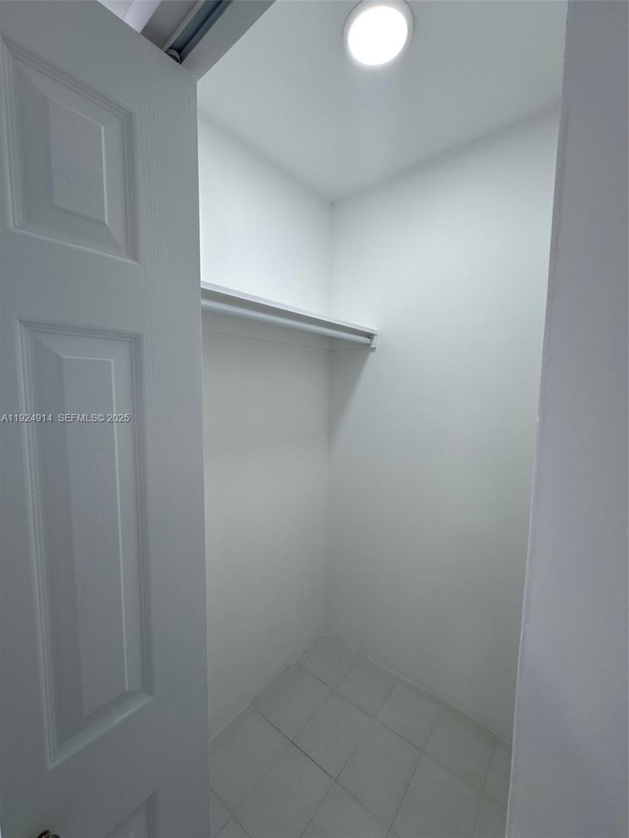 Photo of 3675 Country Club Dr  #2007, Aventura, Florida, 33180 - 