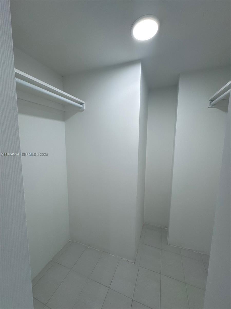 Photo of 3675 Country Club Dr  #2007, Aventura, Florida, 33180 - 