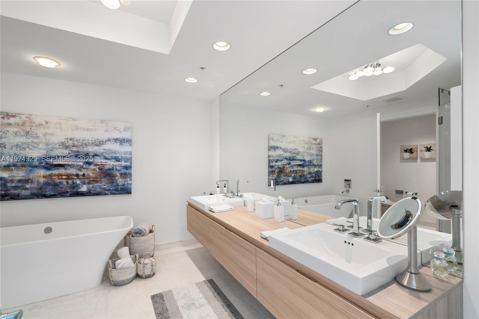 Photo of 17111 Biscayne Blvd  #2002, North Miami Beach, Florida, 33160 - 