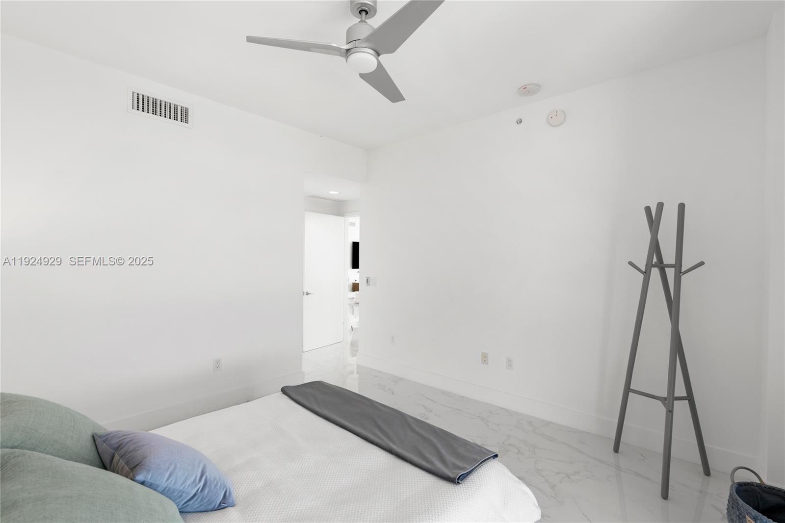 Photo of 17111 Biscayne Blvd  #2002, North Miami Beach, Florida, 33160 - 