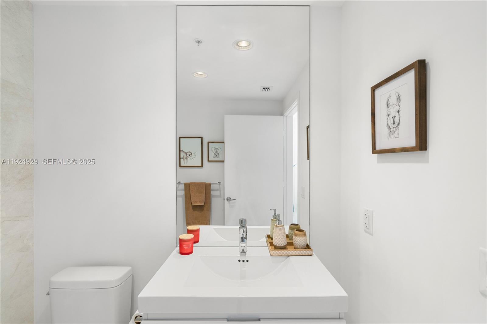 Photo of 17111 Biscayne Blvd  #2002, North Miami Beach, Florida, 33160 - 