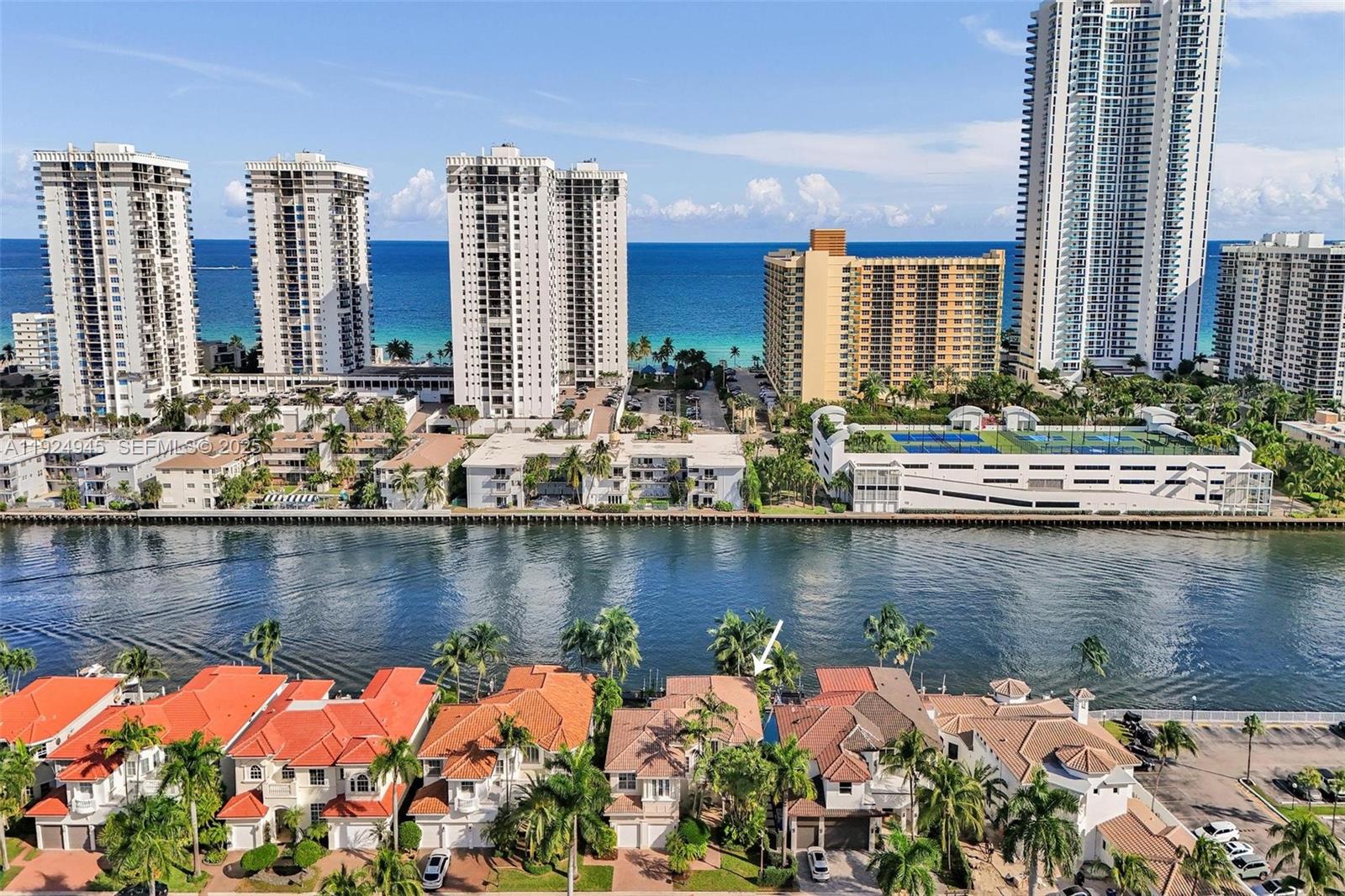 Photo of 1575 Windjammer Way (1575), Hollywood, Florida, 33019 -