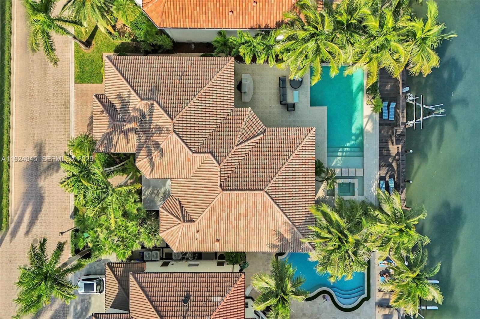 Photo of 1575 Windjammer Way (1575), Hollywood, Florida, 33019 -