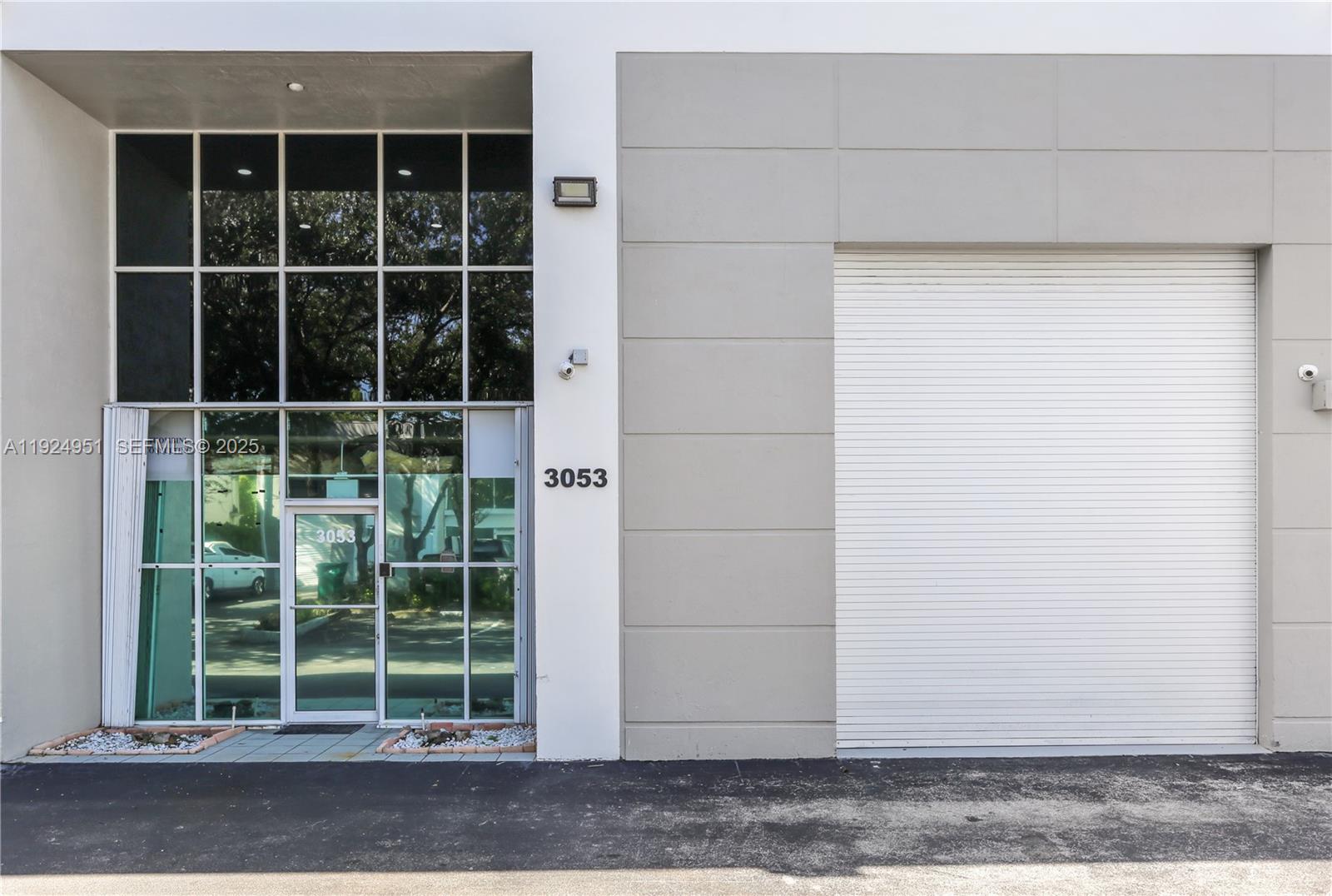 Ver detalles 3053 / sq. ft. $ 2025-12-04 0 foto