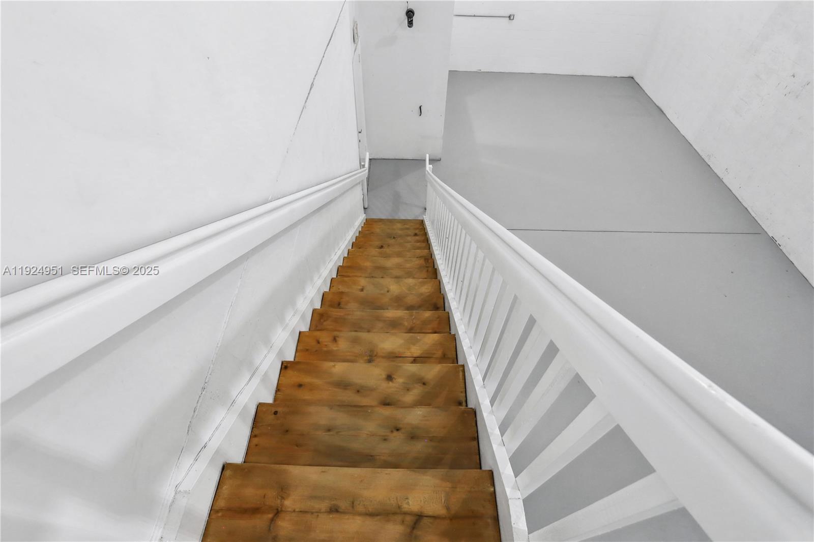 Ver detalles 3053 / sq. ft. $ 2025-12-04 0 foto