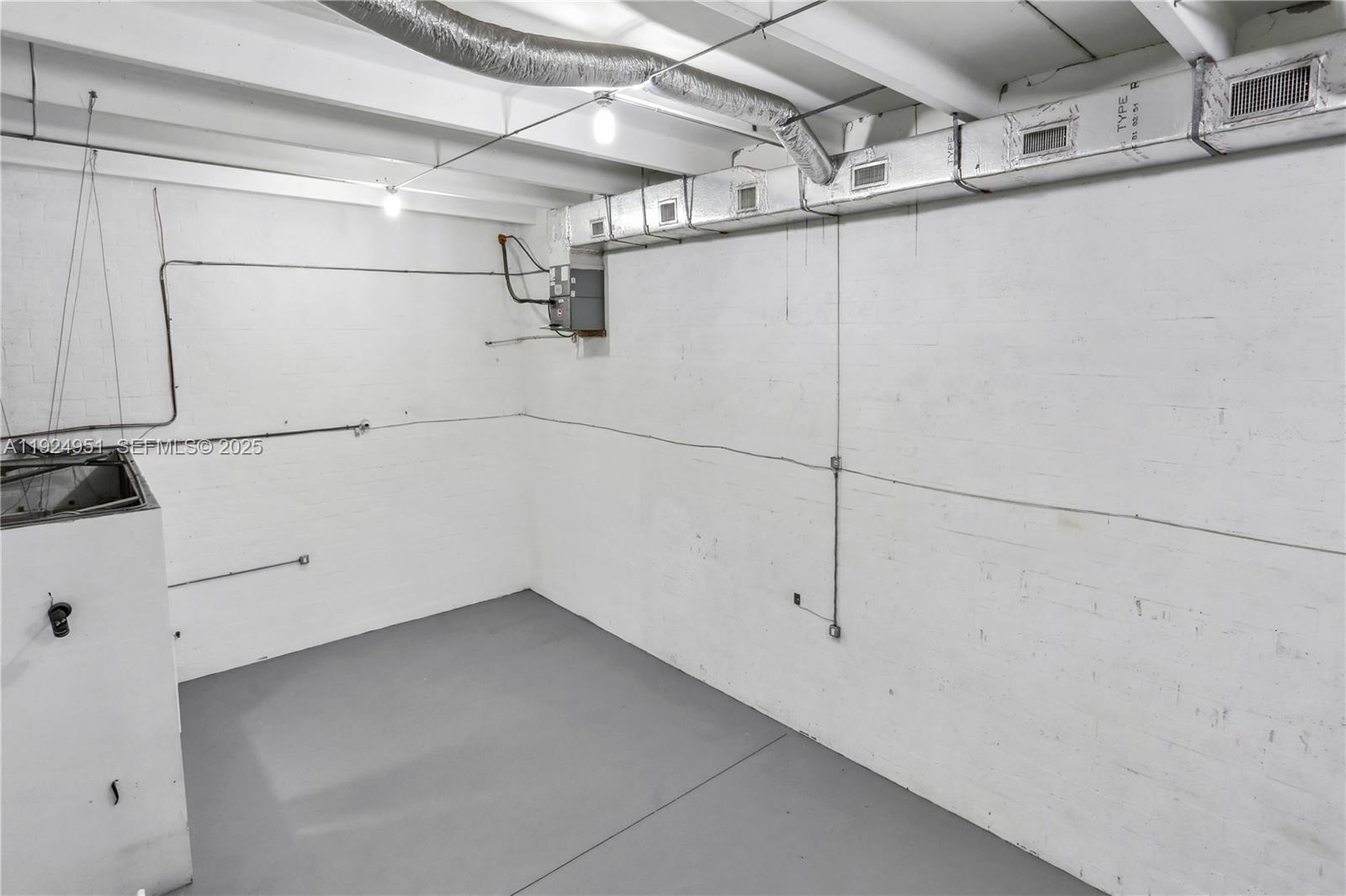 Ver detalles 3053 / sq. ft. $ 2025-12-04 0 foto