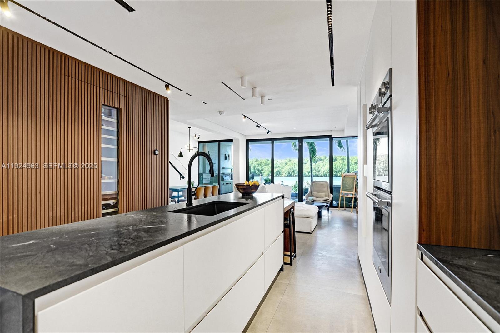 Photo of    #1512, Sunny Isles Beach, Florida, 33160 - 