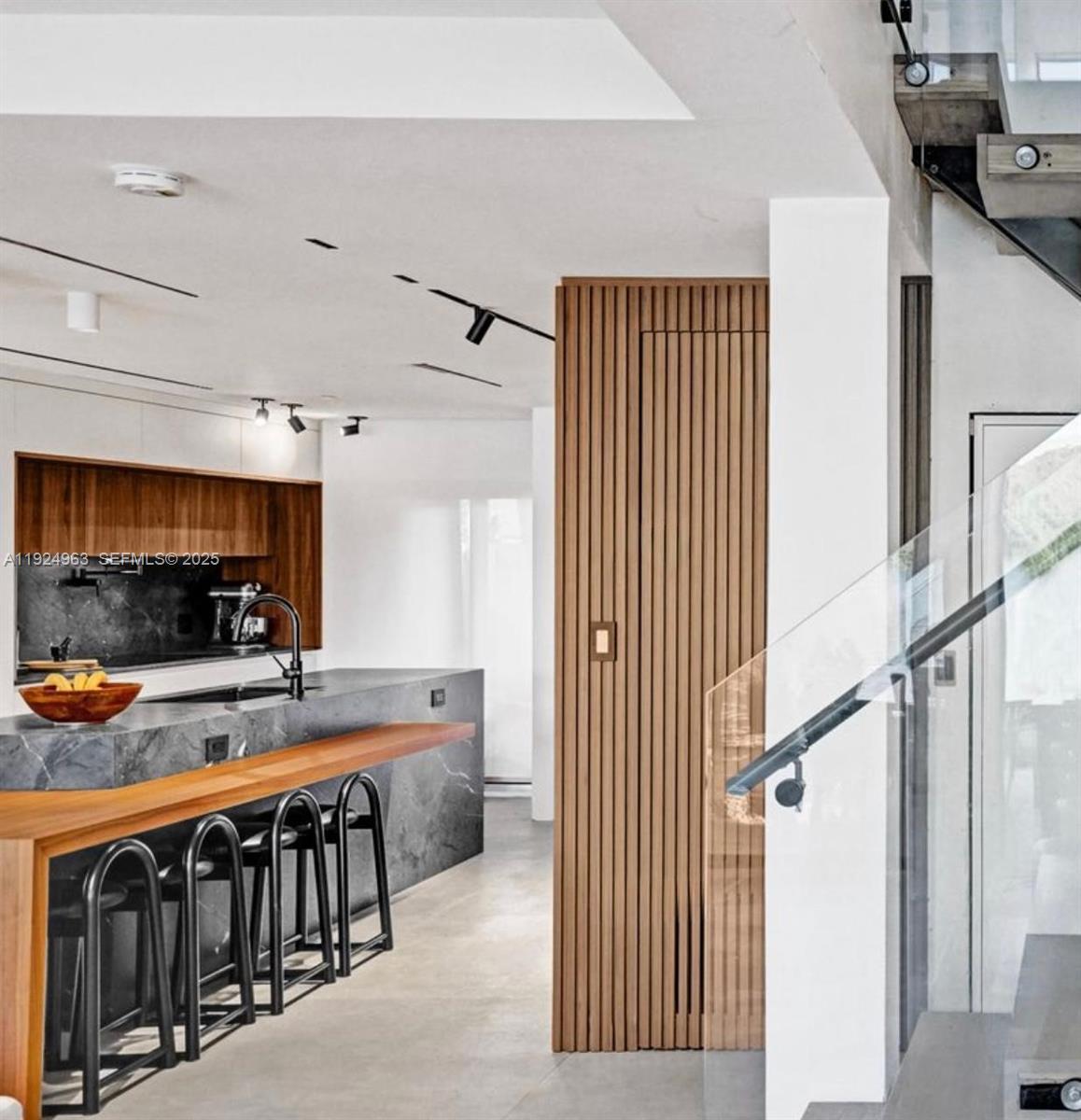 Photo of    #1512, Sunny Isles Beach, Florida, 33160 - 