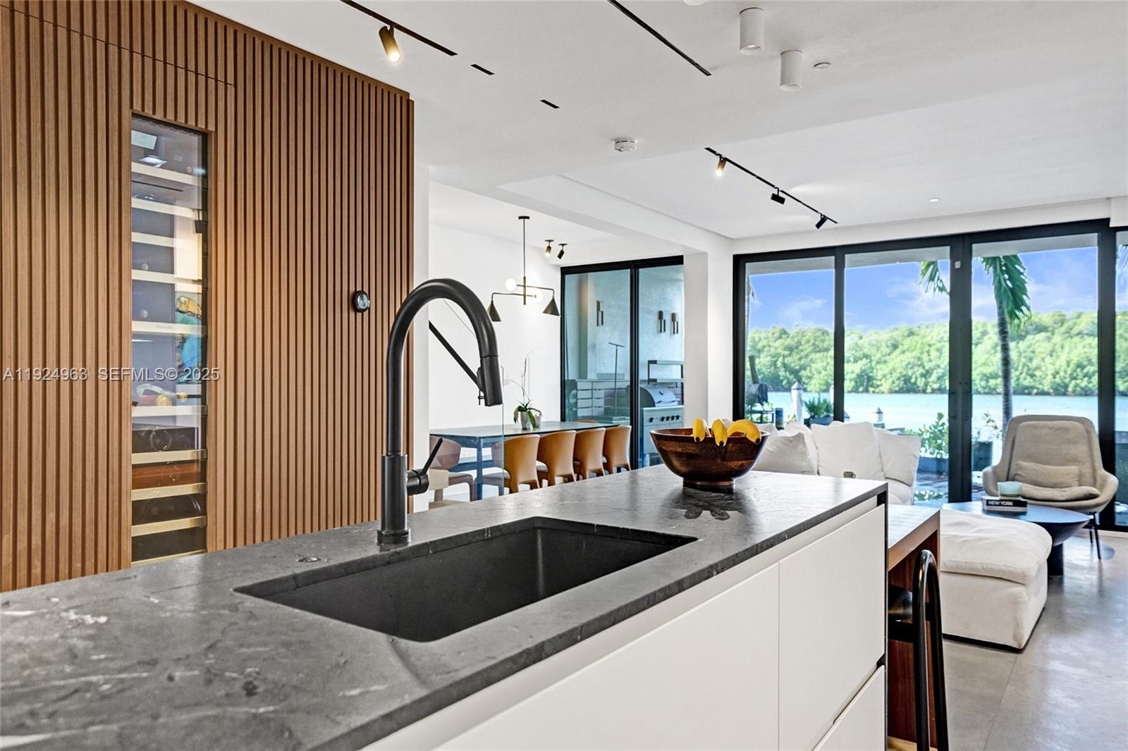 Photo of    #1512, Sunny Isles Beach, Florida, 33160 - 