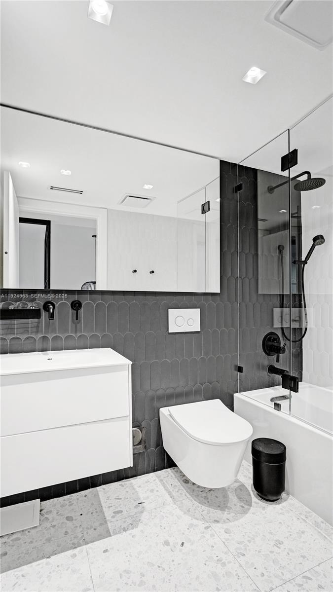 Photo of    #1512, Sunny Isles Beach, Florida, 33160 - 