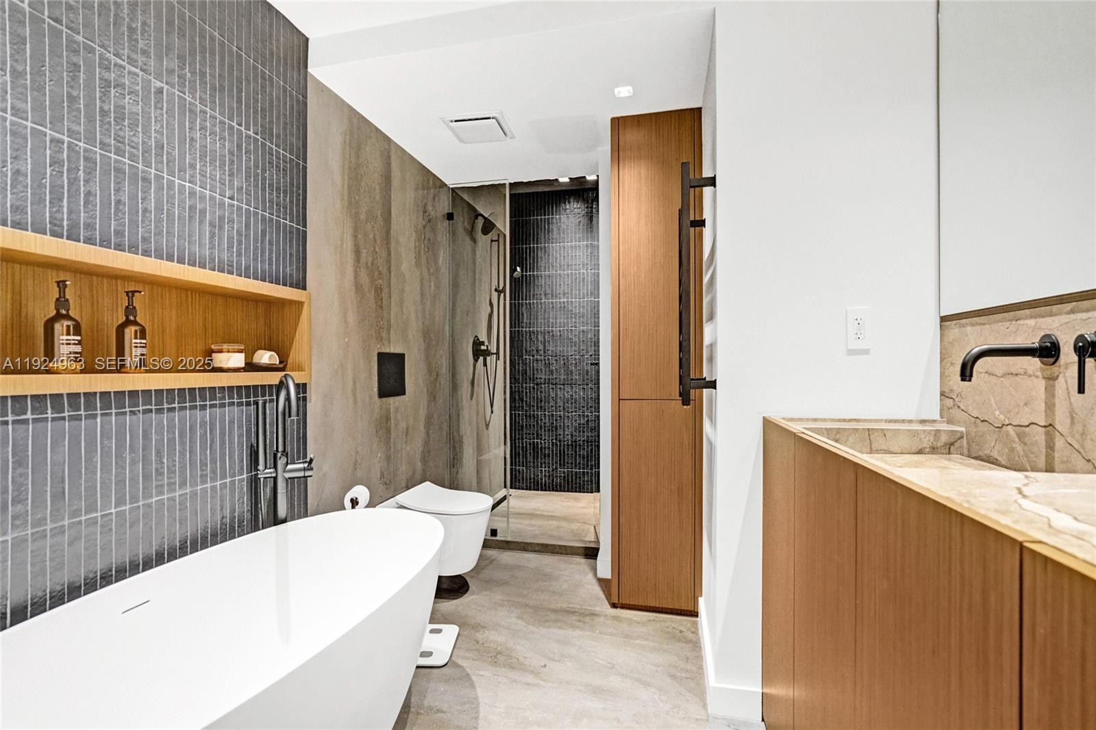 Photo of    #1512, Sunny Isles Beach, Florida, 33160 - 