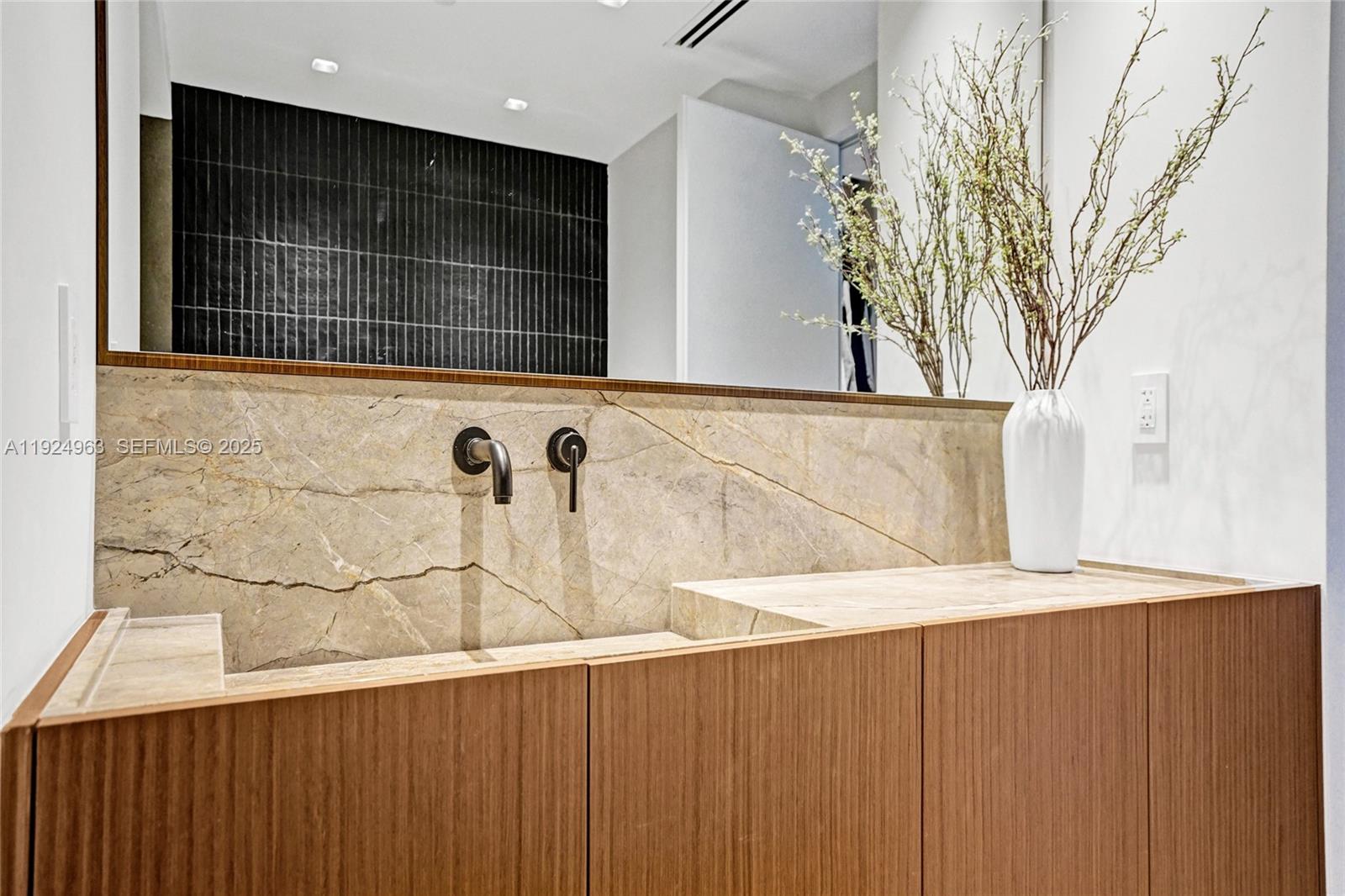 Photo of    #1512, Sunny Isles Beach, Florida, 33160 - 