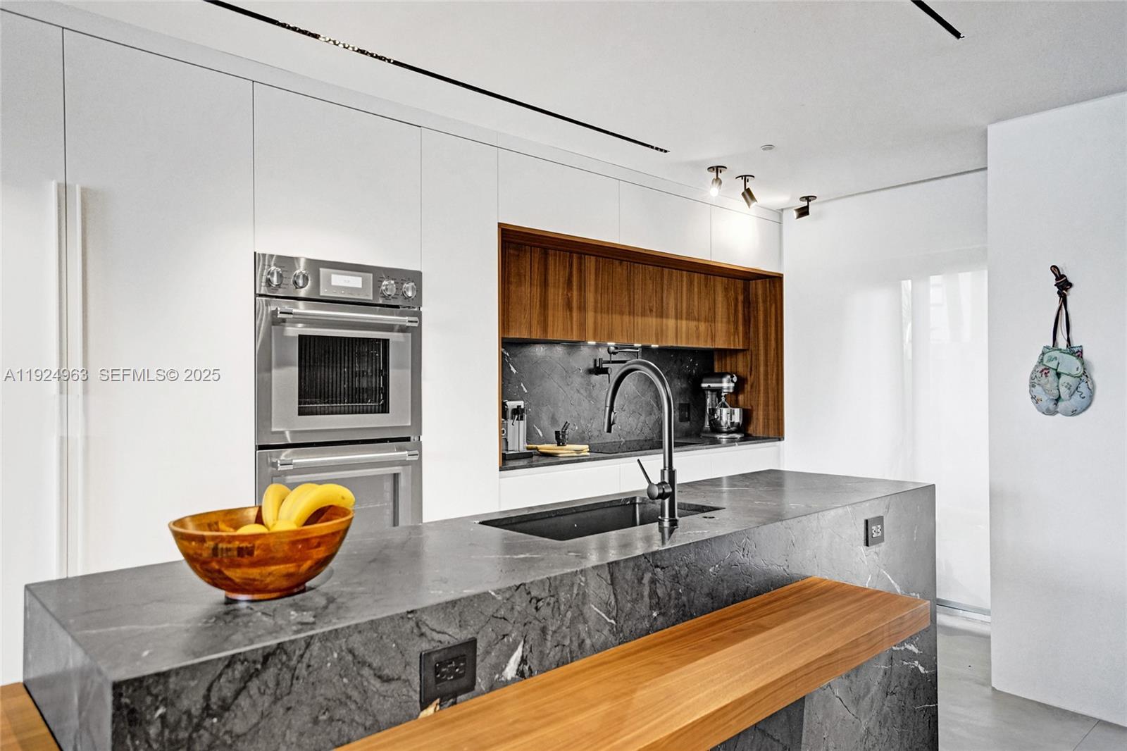 Photo of    #1512, Sunny Isles Beach, Florida, 33160 - 