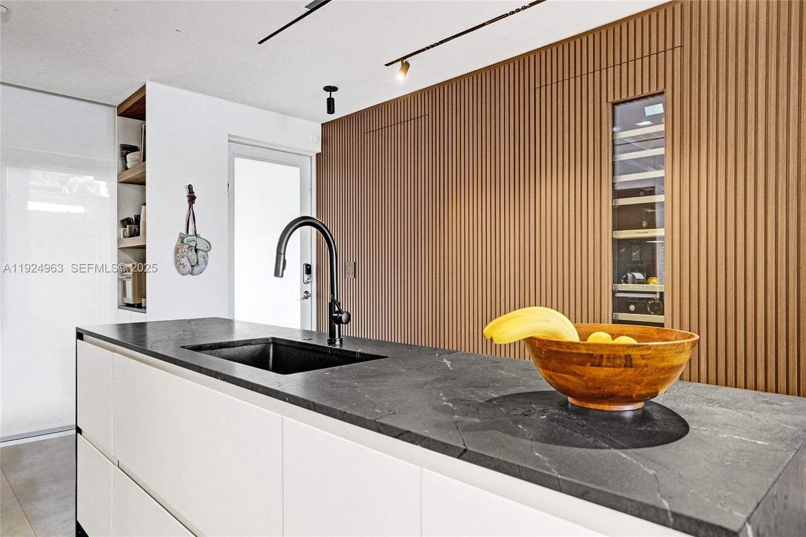 Photo of    #1512, Sunny Isles Beach, Florida, 33160 - 