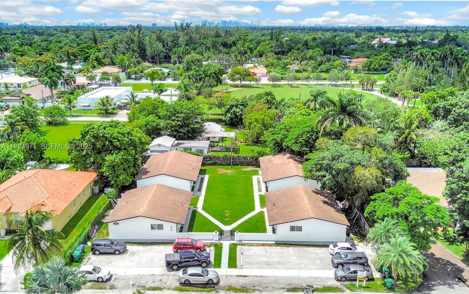   /   sq. ft. $ 2025-12-04 0 foto