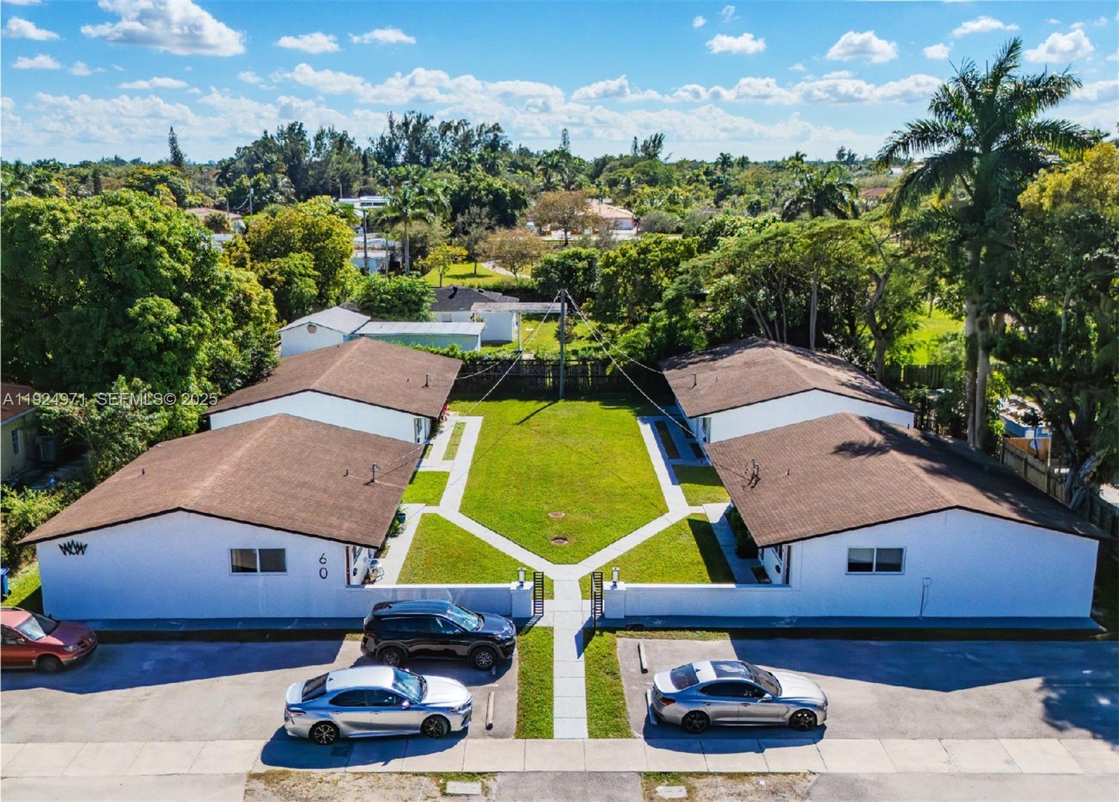   /   sq. ft. $ 2025-12-04 0 foto