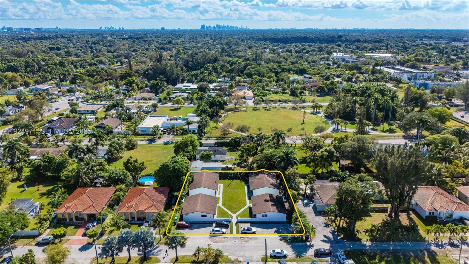   /   sq. ft. $ 2025-12-04 0 foto