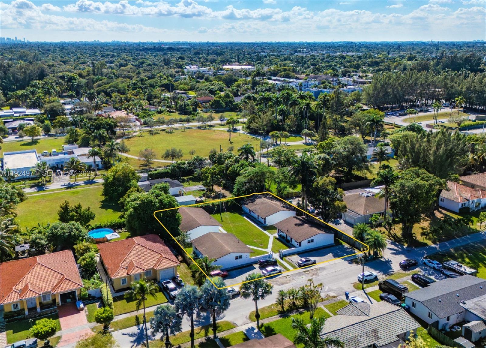   /   sq. ft. $ 2025-12-04 0 foto