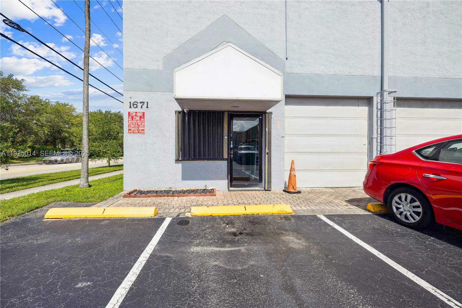 See details 1 / sq. ft. $ 2025-12-04 0 Photo