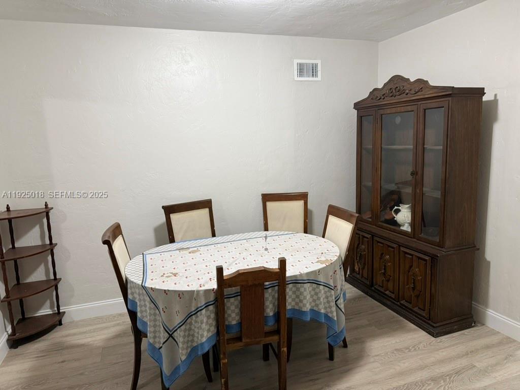   /  1445 sq. ft. $ 2025-12-04 0 Photo