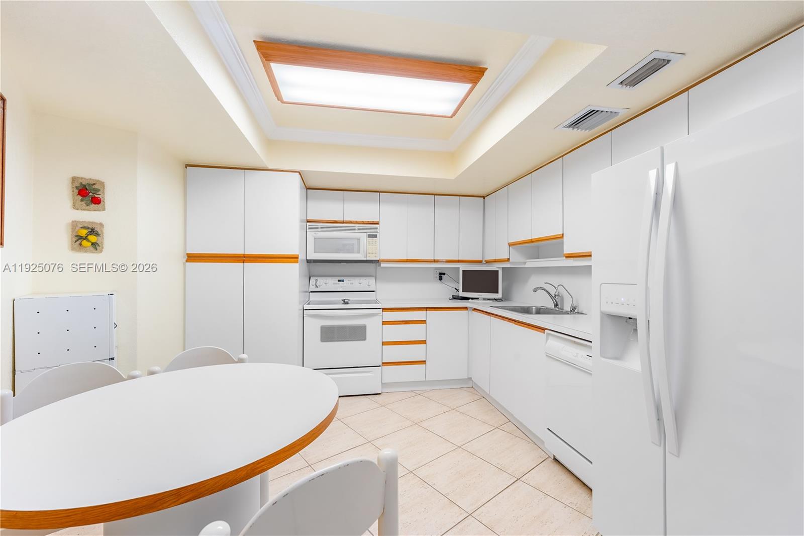 Photo of 3180 Ocean Dr  #1012, Hallandale Beach, Florida, 33009 - 