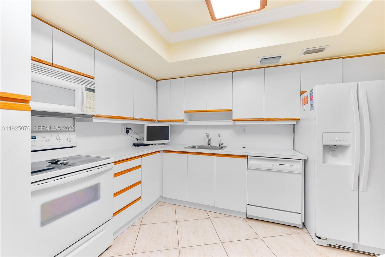 Photo of 3180 Ocean Dr  #1012, Hallandale Beach, Florida, 33009 - 