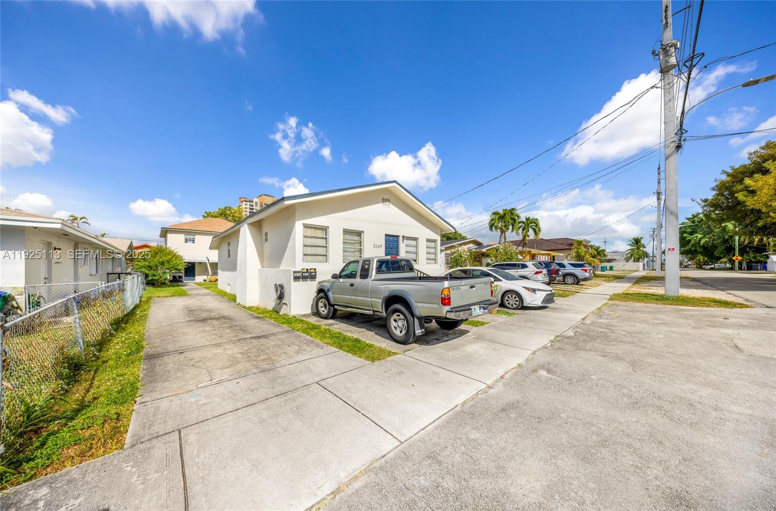 See details / 1635 sq. ft. $ 2025-12-04 0 Photo