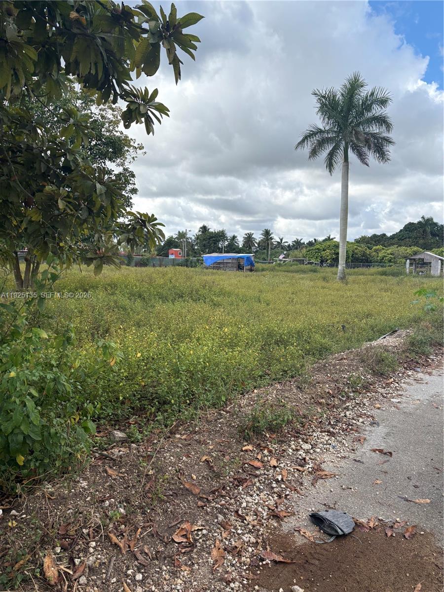   /   sq. ft. $ 2025-12-04 0 Photo