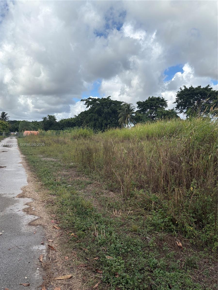   /   sq. ft. $ 2025-12-04 0 Photo