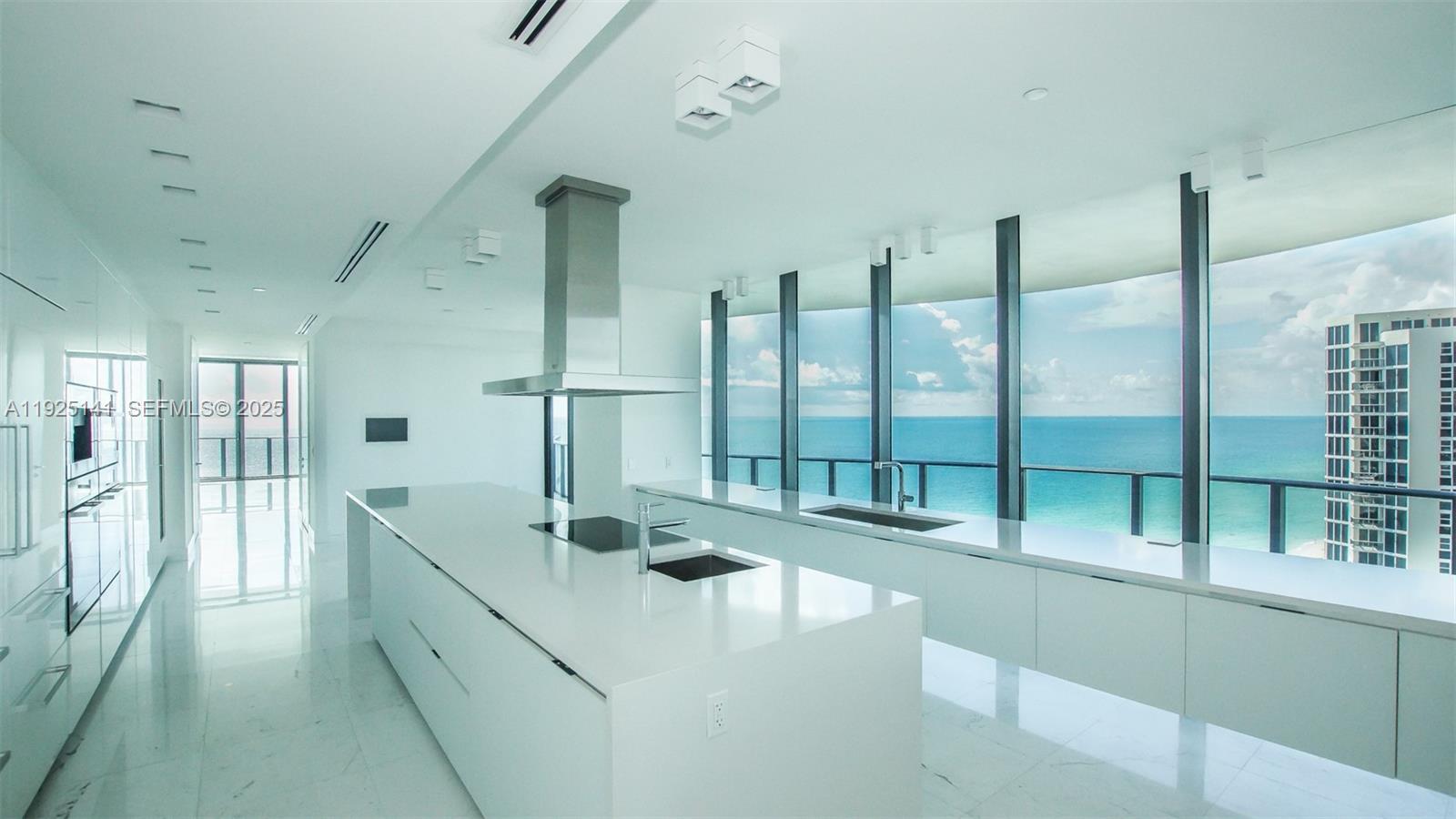 19 4 / 6 4992 кв.футов $ 2025-12-04 0 Фото