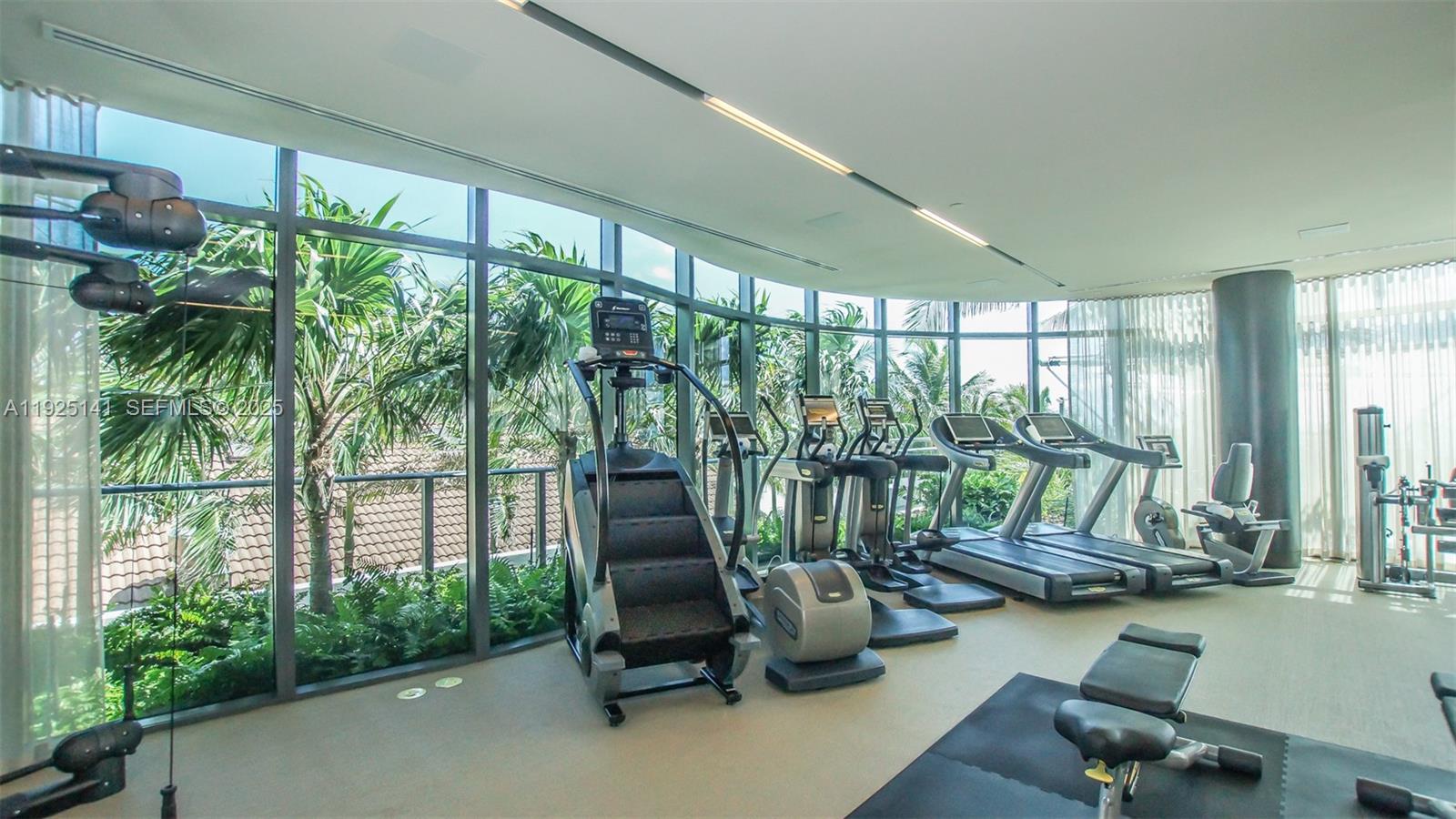 19 4 / 6 4992 кв.футов $ 2025-12-04 0 Фото