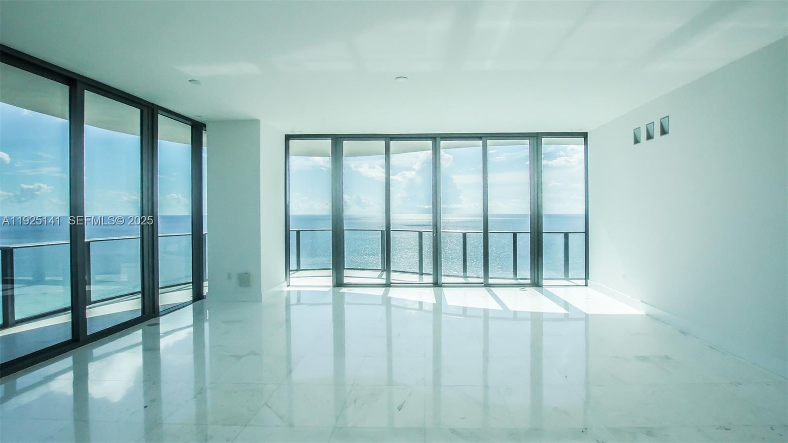 19 4 / 6 4992 кв.футов $ 2025-12-04 0 Фото