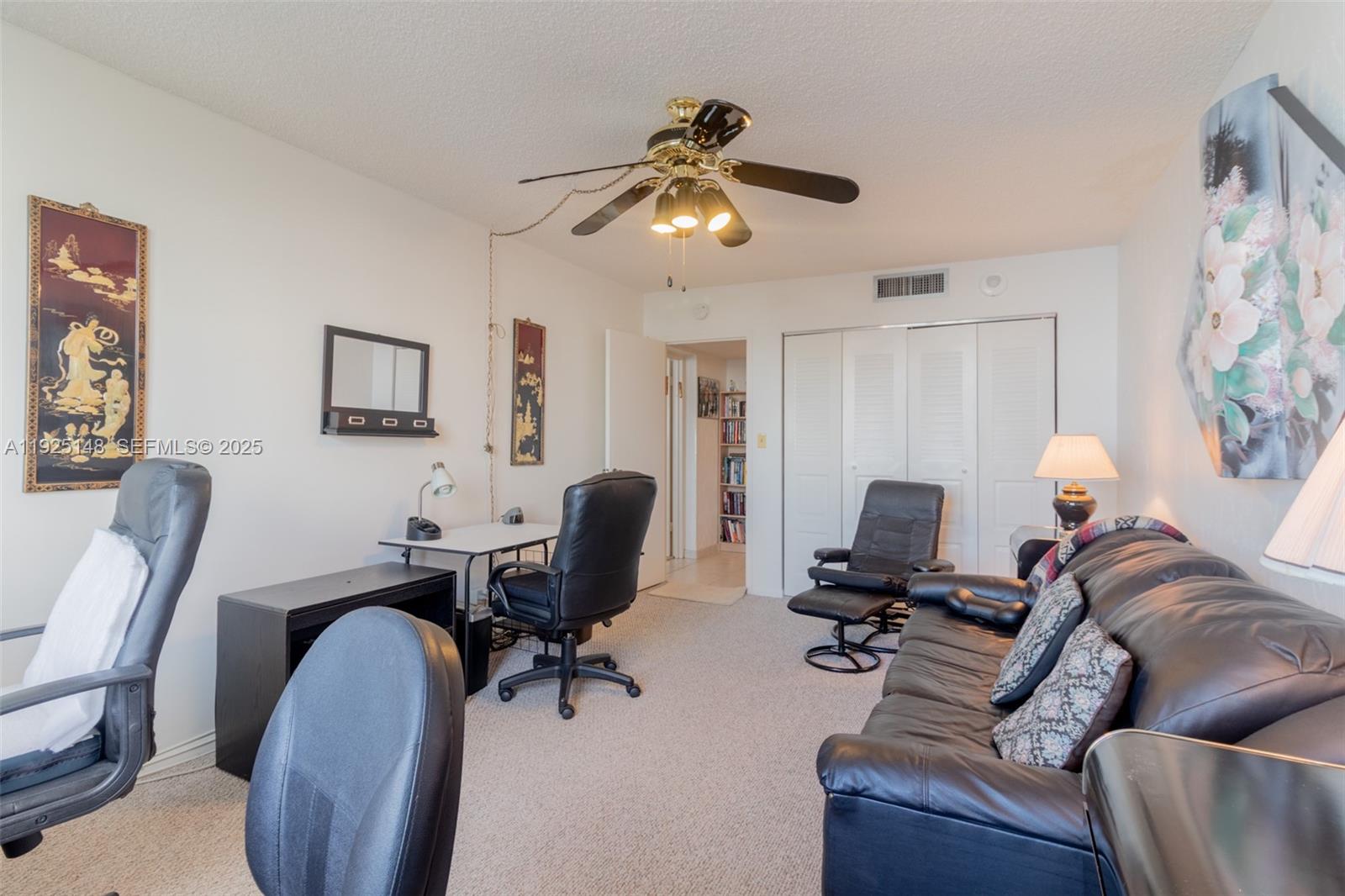 See details 503 3 / 3 2400 sq. ft. $ 2025-12-04 0 Photo