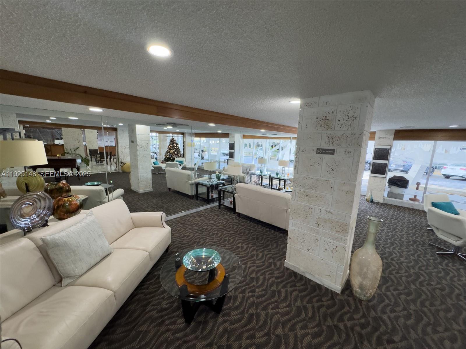 See details 503 3 / 3 2400 sq. ft. $ 2025-12-04 0 Photo